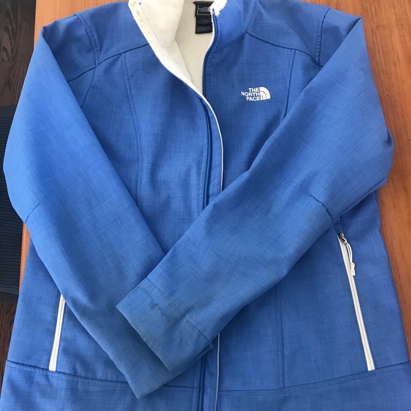 North Face Womens Chromium Thermal Jacket XL gently used - Picture 2 of 8